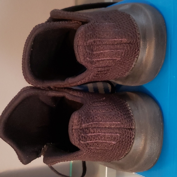 ADIDAS SWIFT RUN C...SIZE 2 - Picture 3 of 15